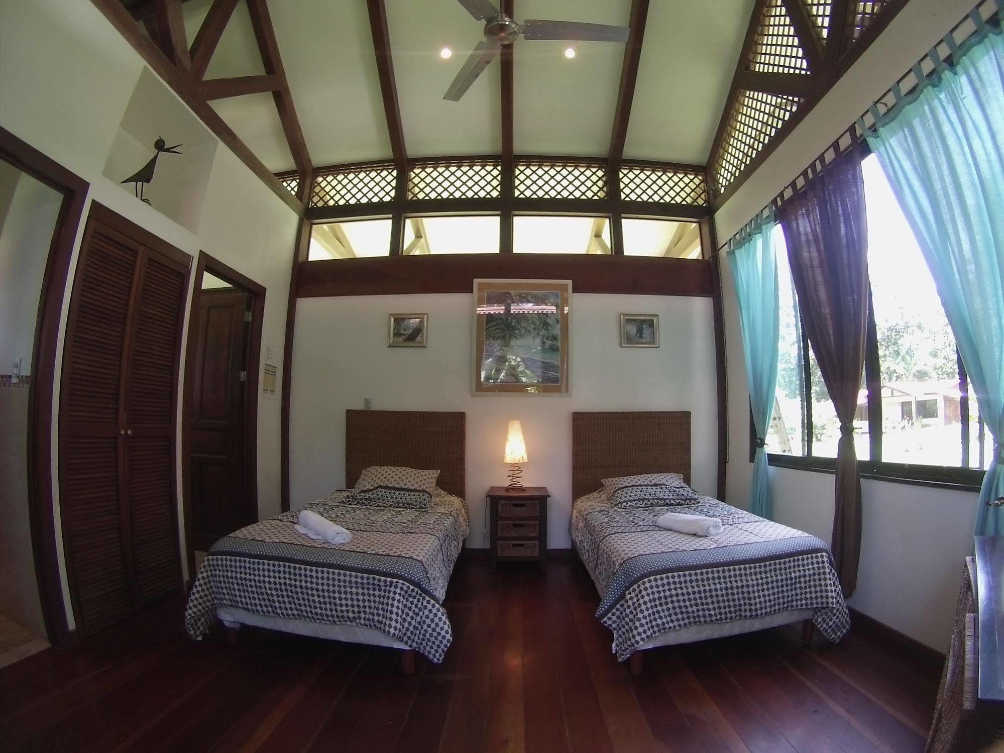 Kenaki Lodge Puerto Viejo de Talamanca Экстерьер фото